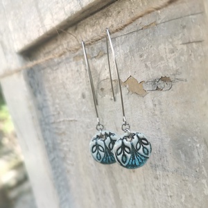 Ragyogó türkiz kerámia fülbevaló leveles mintával - ékszer - fülbevaló - lógó fülbevaló - Meska.hu