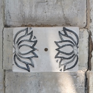 Lótuszvirág mintás szappantartó - krémfehér antik hatású - otthon & életmód - fürdőszoba - szappantartó - Meska.hu