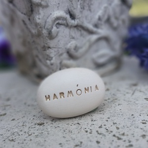 HARMÓNIA - Kerámia Varázskavics üzenettel, motivációs felirattal - kellékek & szerszámok - díszíthető tárgyak - kerámia - Meska.hu