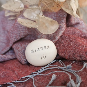 MINDEN JÓ - Kerámia Varázskavics üzenettel, motivációs felirattal, Esküvő, Emlék & Ajándék, Köszönőajándék, , MESKA