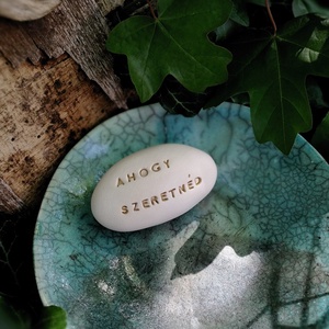 AHOGY SZERETNÉD - Kerámia Varázskavics üzenettel, motivációs felirattal, Esküvő, Emlék & Ajándék, Köszönőajándék, , MESKA