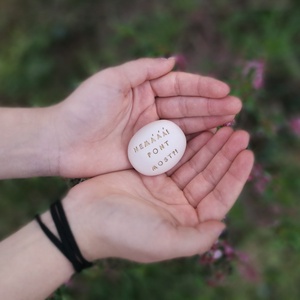 NEMÁÁÁ! PONT MOST!? - Kerámia Varázskavics üzenettel, motivációs felirattal, Esküvő, Emlék & Ajándék, Köszönőajándék, , MESKA