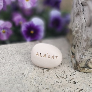 ALÁZAT - Kerámia Varázskavics üzenettel, motivációs felirattal - esküvő - emlék & ajándék - köszönőajándék - Meska.hu