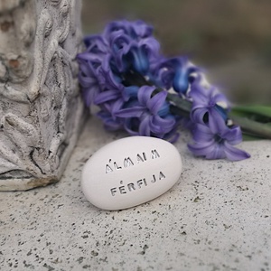 ÁLMAIM FÉRFIJA - Kerámia Varázskavics üzenettel, motivációs felirattal - esküvő - emlék & ajándék - köszönőajándék - Meska.hu