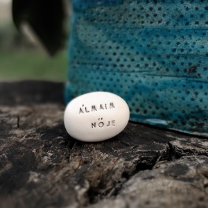 ÁLMAIM NŐJE - Kerámia Varázskavics üzenettel, motivációs felirattal - esküvő - emlék & ajándék - köszönőajándék - Meska.hu