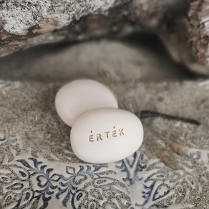 ÉRTÉK - Kerámia Varázskavics üzenettel, motivációs felirattal, Esküvő, Emlék & Ajándék, Köszönőajándék, , MESKA