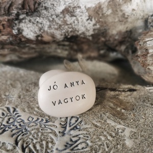 JÓ ANYA VAGYOK - Kerámia Varázskavics üzenettel, motivációs felirattal, Esküvő, Emlék & Ajándék, Köszönőajándék, , MESKA