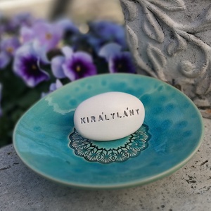KIRÁLYLÁNY - Kerámia Varázskavics kedves üzenetekkel, motivációkkal - esküvő - emlék & ajándék - nászajándék - nászajándék gyűjtők - Meska.hu