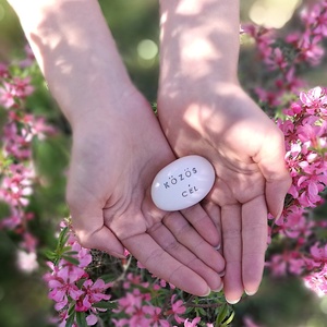 KÖZÖS CÉL - Kerámia Varázskavics kedves üzenetekkel, motivációkkal - esküvő - emlék & ajándék - nászajándék - nászajándék gyűjtők - Meska.hu