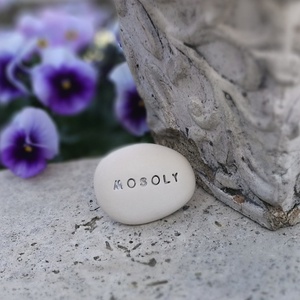 MOSOLY - Kerámia Varázskavics pozitív üzenettel, kedves emlék, ajándék minden alkalomra, Esküvő, Emlék & Ajándék, Köszönőajándék, , MESKA