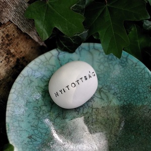 NYITOTTSÁG - Kerámia Varázskavics üzenettel, motivációs felirattal - esküvő - emlék & ajándék - köszönőajándék - Meska.hu