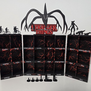 Stranger Things Kinder joy figura tartó ajándék figura talpakkal - otthon & életmód - dekoráció - asztal és polc dekoráció - dekorációs tál, tartó - Meska.hu