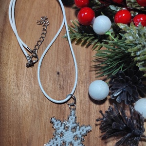 Fehér-ezüst hópehely nyaklánc - ékszer - nyaklánc - medálos nyaklánc - Meska.hu