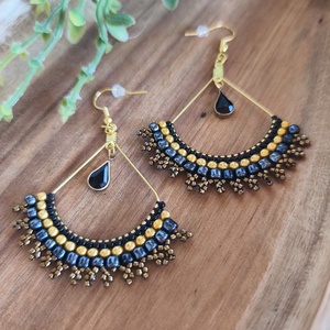 Éj királynő fülbevaló, Ékszer, Fülbevaló, Lógó fülbevaló, Gyöngyfűzés, gyöngyhímzés, MESKA