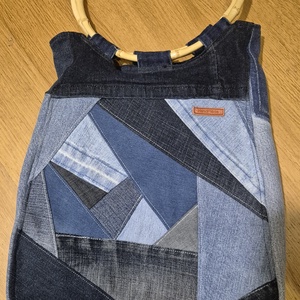 Nád füles farmer táska, Táska & Tok, Kézitáska & válltáska, Kézitáska, Patchwork, foltvarrás, Varrás, Patchwork technikával diszitett, nád fúlekkel kombinált táska. 
A hátulján 1 db, belsejében 2 db zi..., MESKA