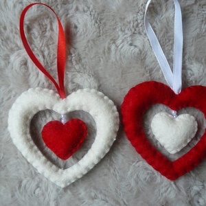 Filc szívek piros-fehér - Meska.hu