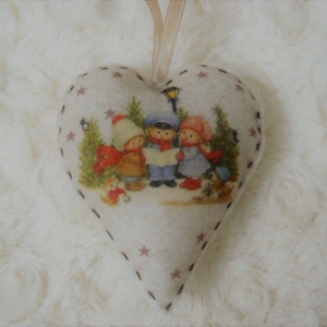 Karácsonyi mintás filc szívek -  - Meska.hu