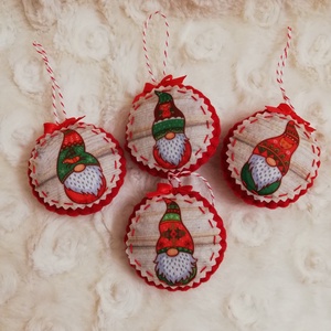 Manó mintás díszek - Meska.hu Manó mintás díszek - Meska.hu