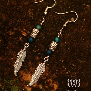  Madártoll fülbevaló - kék tigrisszem, Ékszer, Fülbevaló, Lógó fülbevaló, Ékszerkészítés, MESKA