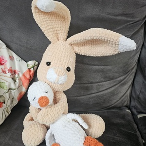 Horgolt Ölelkező Páros � Nyuszi és Kispajtása, Játék & Sport, Plüssállat & Játékfigura, Nyuszi, Horgolás, Varrás, MESKA