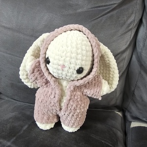 Horgolt Öltöztethető Lógófülű Nyuszi., Játék & Sport, Plüssállat & Játékfigura, Nyuszi, Horgolás, Varrás, MESKA