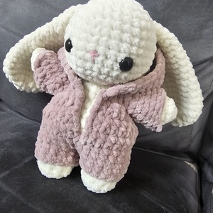 Horgolt Öltöztethető Lógófülű Nyuszi. - játék & sport - plüssállat & játékfigura - nyuszi - Meska.hu