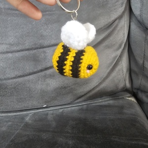 Zümi méhecske Kulcstartó � A legédesebb útitárs - Meska.hu