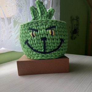 Horgolt grincs tároló  - Meska.hu