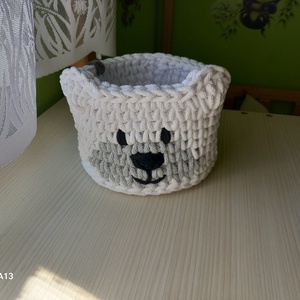 Horgolt jegesmedve tároló - Meska.hu