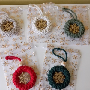 Horgolt karácsonyfadísz, Karácsony, Karácsonyi lakásdekoráció, Karácsonyfadíszek, Horgolás, MESKA