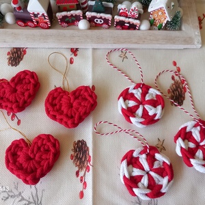 3db-os horgolt karácsonyfadíszek - karácsony - karácsonyi lakásdekoráció - karácsonyfadíszek - Meska.hu