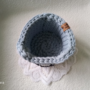 Horgolt kis jegesmaci tároló/ceruzatartó  - otthon & életmód - tárolás & rendszerezés - íróasztali tároló - Meska.hu