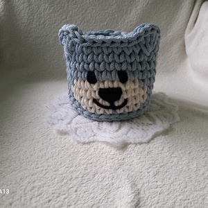 Horgolt kis jegesmaci tároló/ceruzatartó  - otthon & életmód - tárolás & rendszerezés - íróasztali tároló - Meska.hu