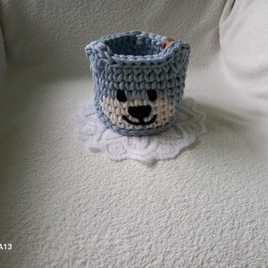 Horgolt kis jegesmaci tároló/ceruzatartó  - otthon & életmód - tárolás & rendszerezés - íróasztali tároló - Meska.hu