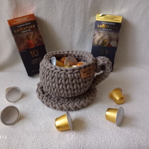 Horgolt kávékapszula tartó talppal - otthon & életmód - konyhafelszerelés, tálalás - konyhai tárolás - tea & kávé tárolás - Meska.hu
