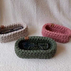 Horgolt szemüvegtartó - Meska.hu