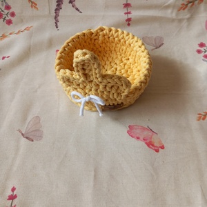 Nyuszis horgolt kosár/ tároló  - otthon & életmód - dekoráció - húsvéti asztaldíszek - Meska.hu