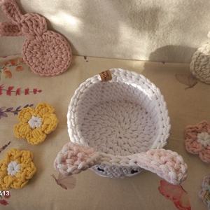 Horgolt nyuszis tároló - ünnepi díszek, dekorációk - húsvéti díszek és dekorációk - húsvéti kosár - Meska.hu