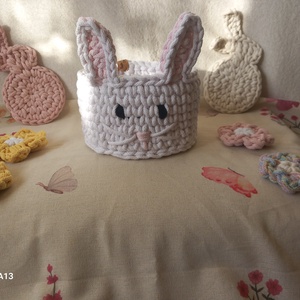Horgolt nyuszis tároló - ünnepi díszek, dekorációk - húsvéti díszek és dekorációk - húsvéti kosár - Meska.hu