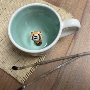 VÖRÖS PANDA - kukucskáló bögre - Meska.hu