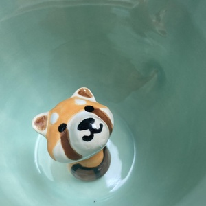 VÖRÖS PANDA - kukucskáló bögre - otthon & életmód - konyhafelszerelés, tálalás - tálalás - bögre & csésze - Meska.hu