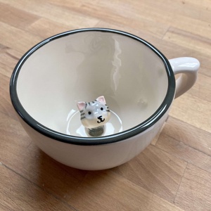 CICA - kukucskáló bögre - Meska.hu