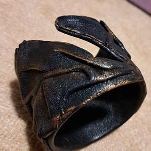 Fekete csillogás - ékszer - karkötő - karperec - Meska.hu