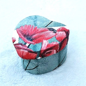 Szív alakú ékszerdoboz, ékszertartó dobozka - Pipacs mintával, Ékszer, Ékszertartó, Ékszerdoboz, Decoupage, transzfer és szalvétatechnika, MESKA