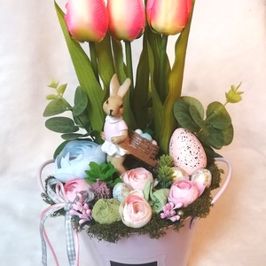 Tavaszi, nyári, húsvéti asztaldísz - lila tulipános, nyuszilánnyal, Otthon & Lakás, Dekoráció, Asztal és polc dekoráció, Asztaldísz, Mindenmás, Virágkötés, MESKA