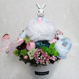 Tavaszi, nyári, húsvéti asztaldísz - nyuszilány pillangóval - otthon & életmód - dekoráció - asztal és polc dekoráció - asztaldísz - Meska.hu