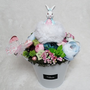 Tavaszi, nyári, húsvéti asztaldísz - nyuszilány pillangóval - Meska.hu