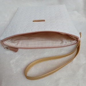Fehér neszesszer és pénztárca szett steppelt mintával 23x18 cm - táska & tok - neszesszer - Meska.hu