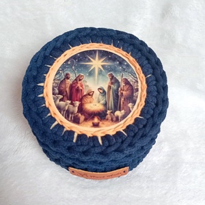 Karácsonyi horgolt fedeles kosárka, Betlehem, sötétkék - otthon & életmód - tárolás & rendszerezés - tárolókosár - Meska.hu Karácsonyi horgolt fedeles kosárka, Betlehem, sötétkék - otthon & életmód - tárolás & rendszerezés - tárolókosár - Meska.hu