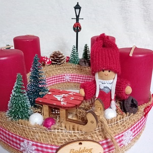 Adventi, karácsonyi koszorú, asztaldísz - kislánnyal, bordó - karácsony - adventi díszek - adventi koszorú - Meska.hu